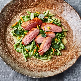 Gebakken eend met groene groenten